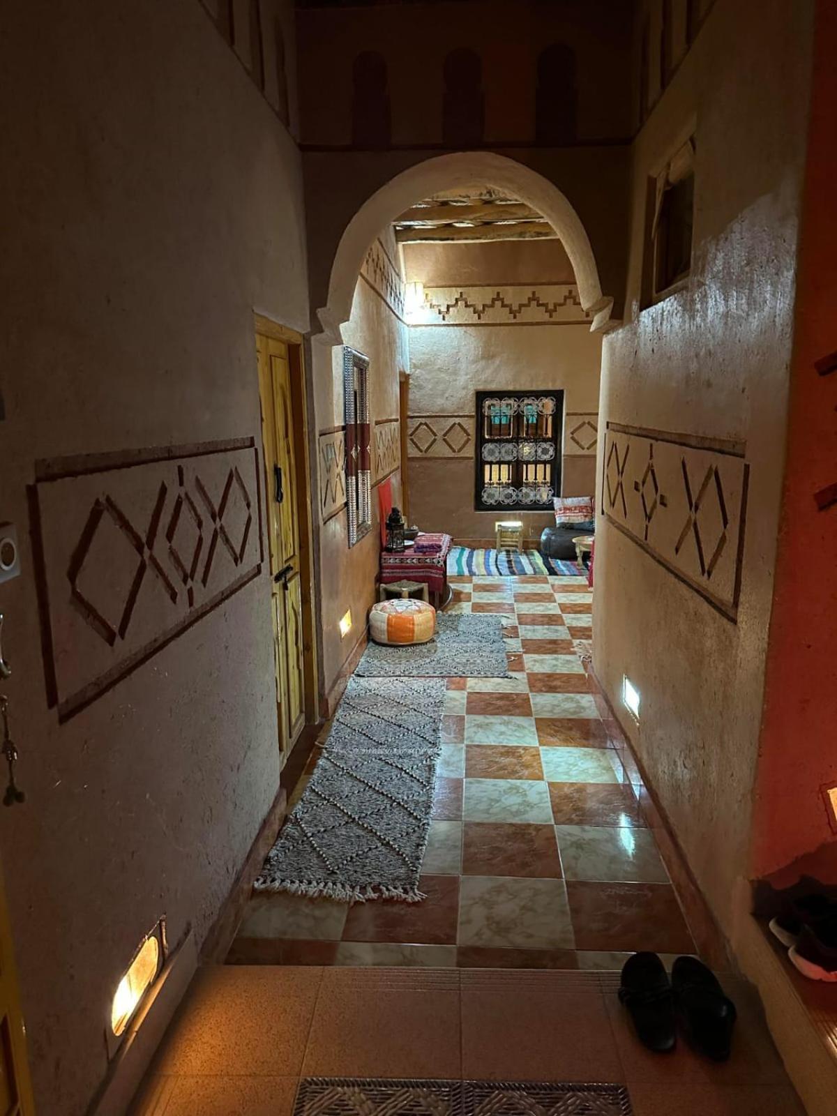 Maison D'Hotes Izza Kelaat-M'Gouna Esterno foto